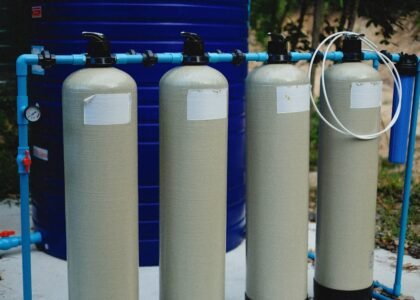 Image showing multiple filtration tanks, relevant to canister vs sump filter discussion.